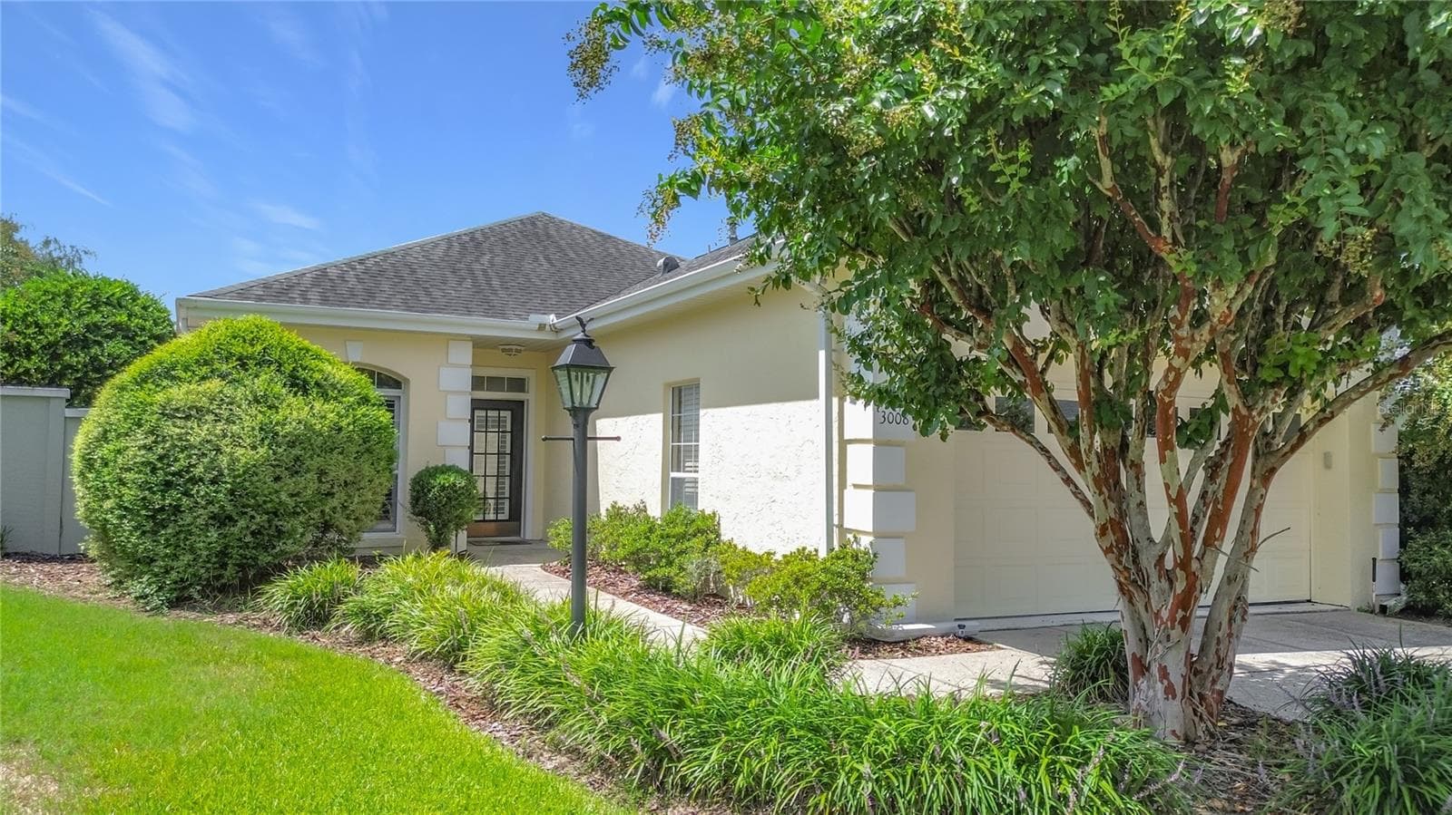 Walkway to front door - 3008 SW 41ST PL, OCALA