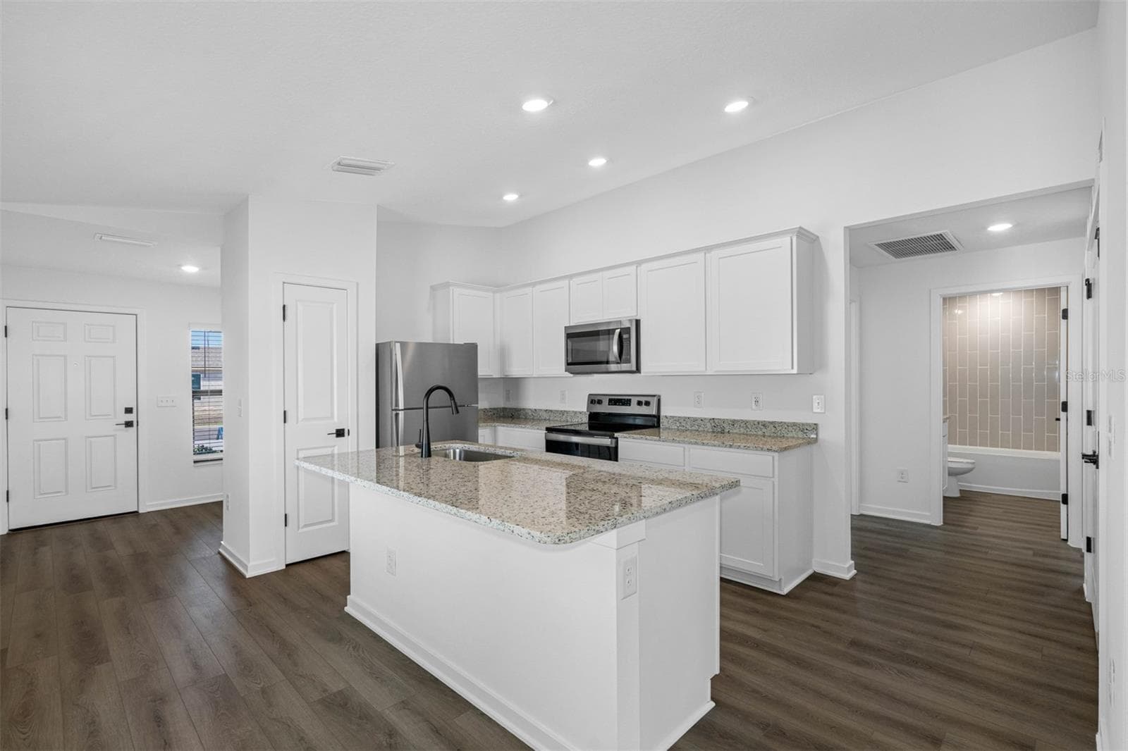 Single Family Residence at 5269 CAP RD, BROOKSVILLE, photo 2 of 15