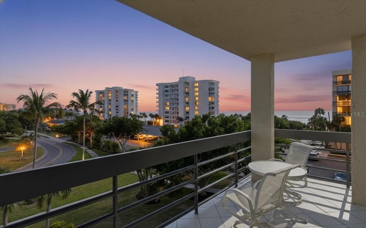 Condominium at 1065 GULF OF MEXICO DR #305, LONGBOAT KEY, photo 5 of 52