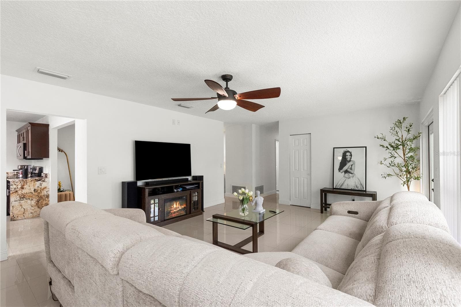 Single Family Residence at 7529 ARMAND CIR, TAMPA, photo 25 of 50