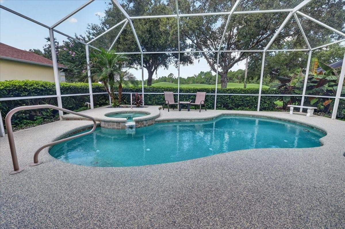 Landscaped for privacy without sacrificing the view - 5 CAPTIVA AT LIONSPAW, DAYTONA BEACH