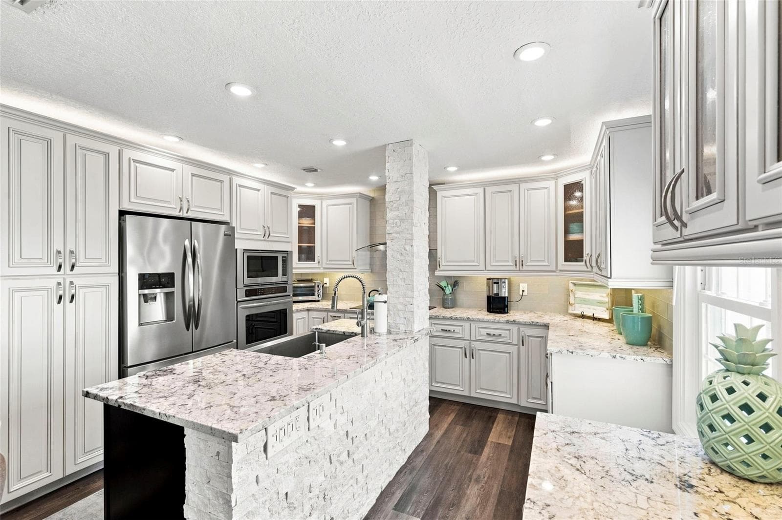 Condominium at 5023 STARFISH DR SE #E, ST PETERSBURG, photo 11 of 56