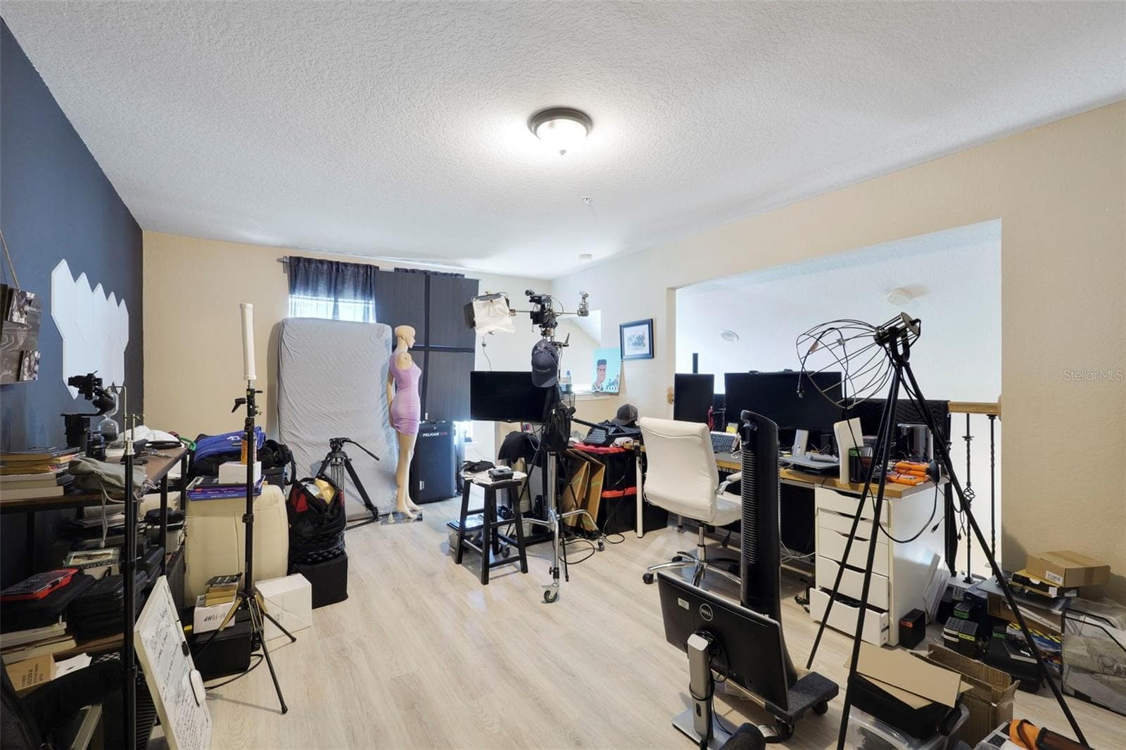 Versatile second floor. - 3719 S LAKE ORLANDO PKWY #2, ORLANDO