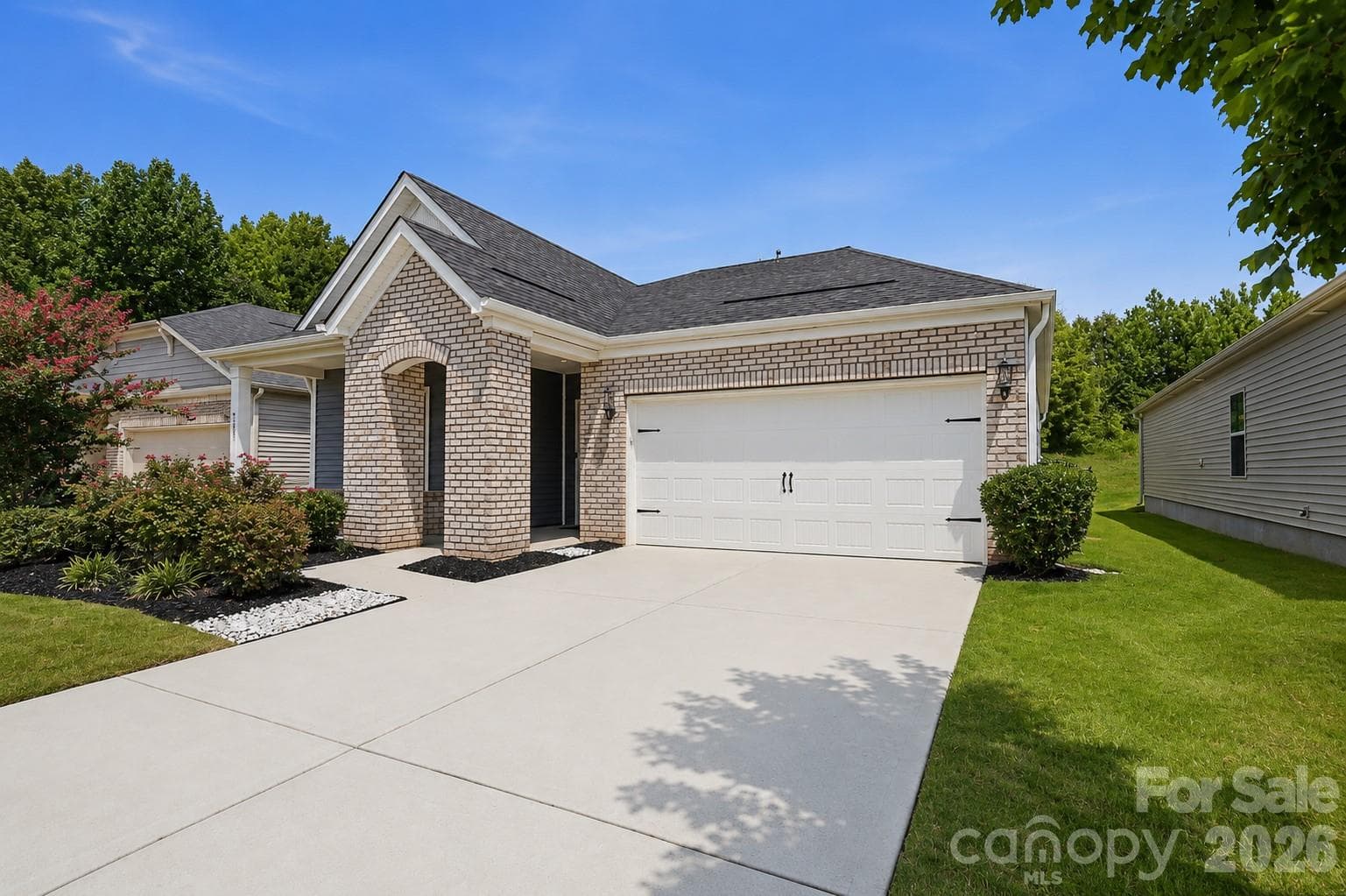 Single Family Residence at 9423 Festival Way, Charlotte, photo 2 of 26