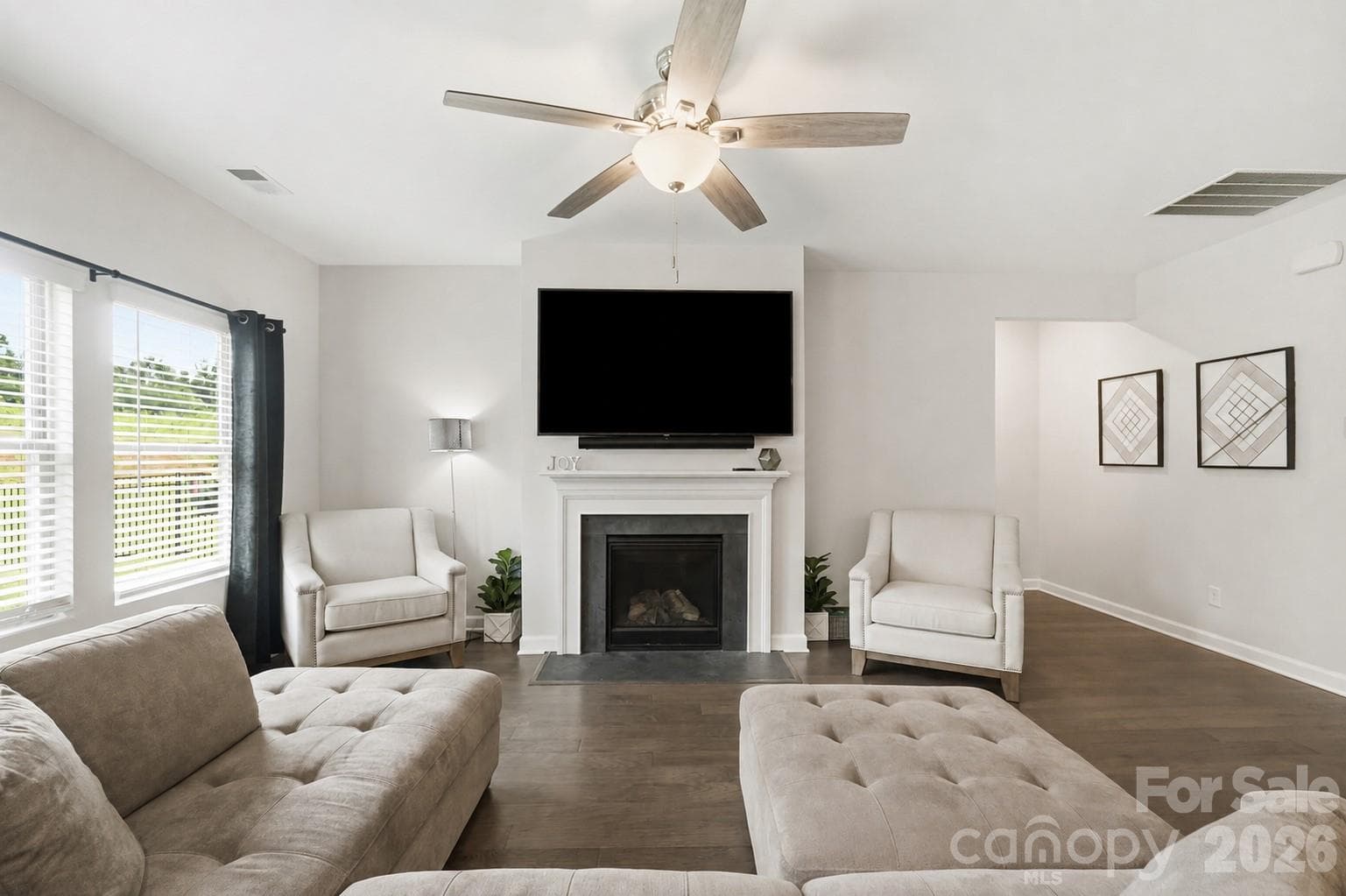Single Family Residence at 9423 Festival Way, Charlotte, photo 7 of 26
