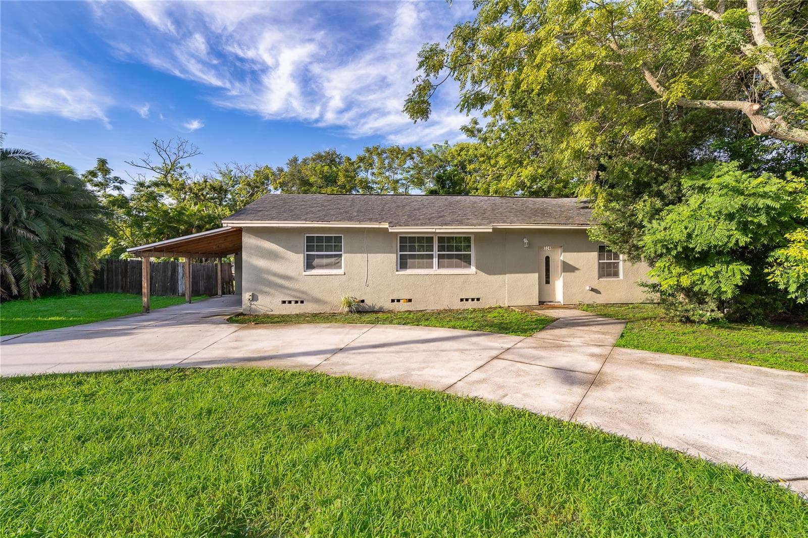 324 SEMINOLA BLVD