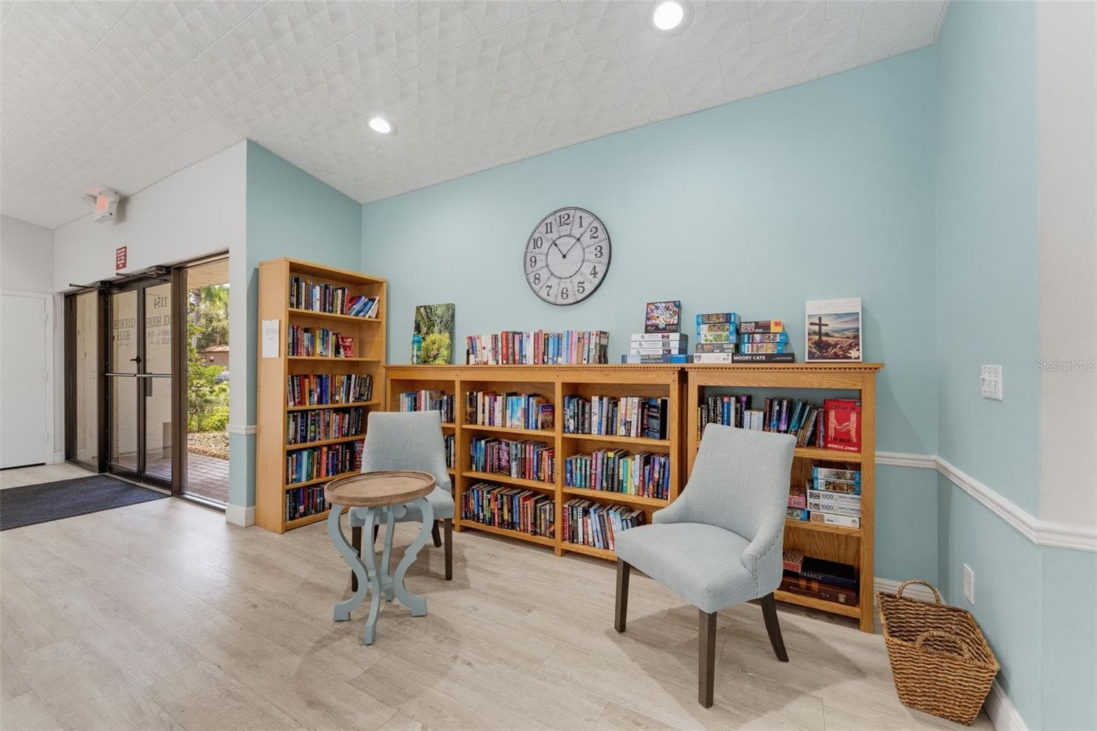 Community library - 1372 CARLISLE CT, DUNEDIN