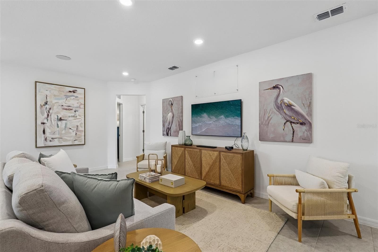 Model home - actual features may vary. - 203 HYACINTH CT, POINCIANA