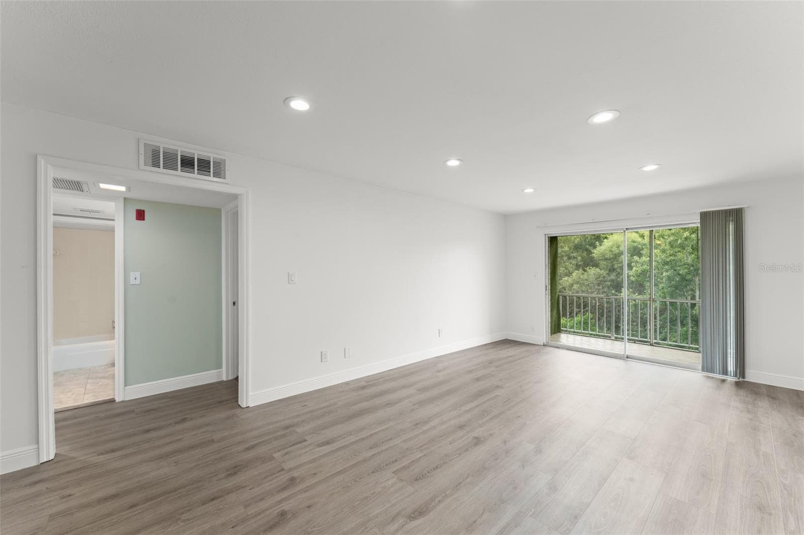 Condominium at 1250 S DENNING DR #Unit 233, WINTER PARK, photo 5 of 31