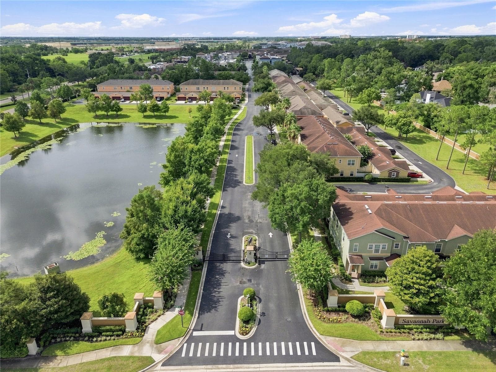 Gated Entrance - 829 BELLES FERRY LOOP, SANFORD