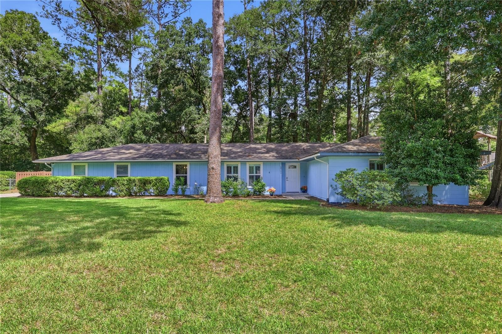 Huge lot, No HOA! - 2711 NW 31ST TER, GAINESVILLE