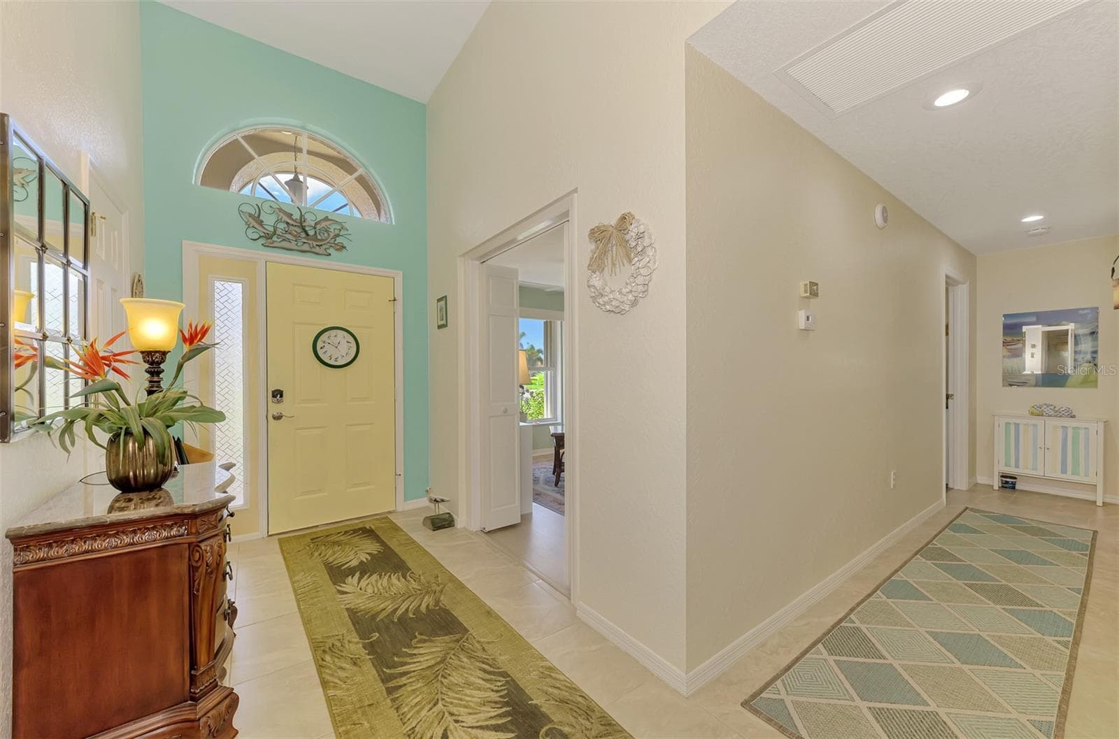 Foyer - 8252 PARKSIDE DR, ENGLEWOOD