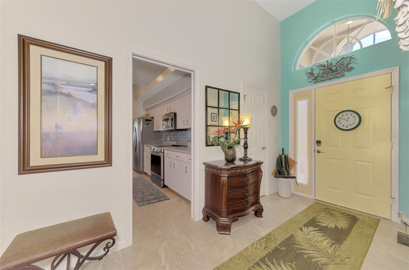 Foyer - 8252 PARKSIDE DR, ENGLEWOOD