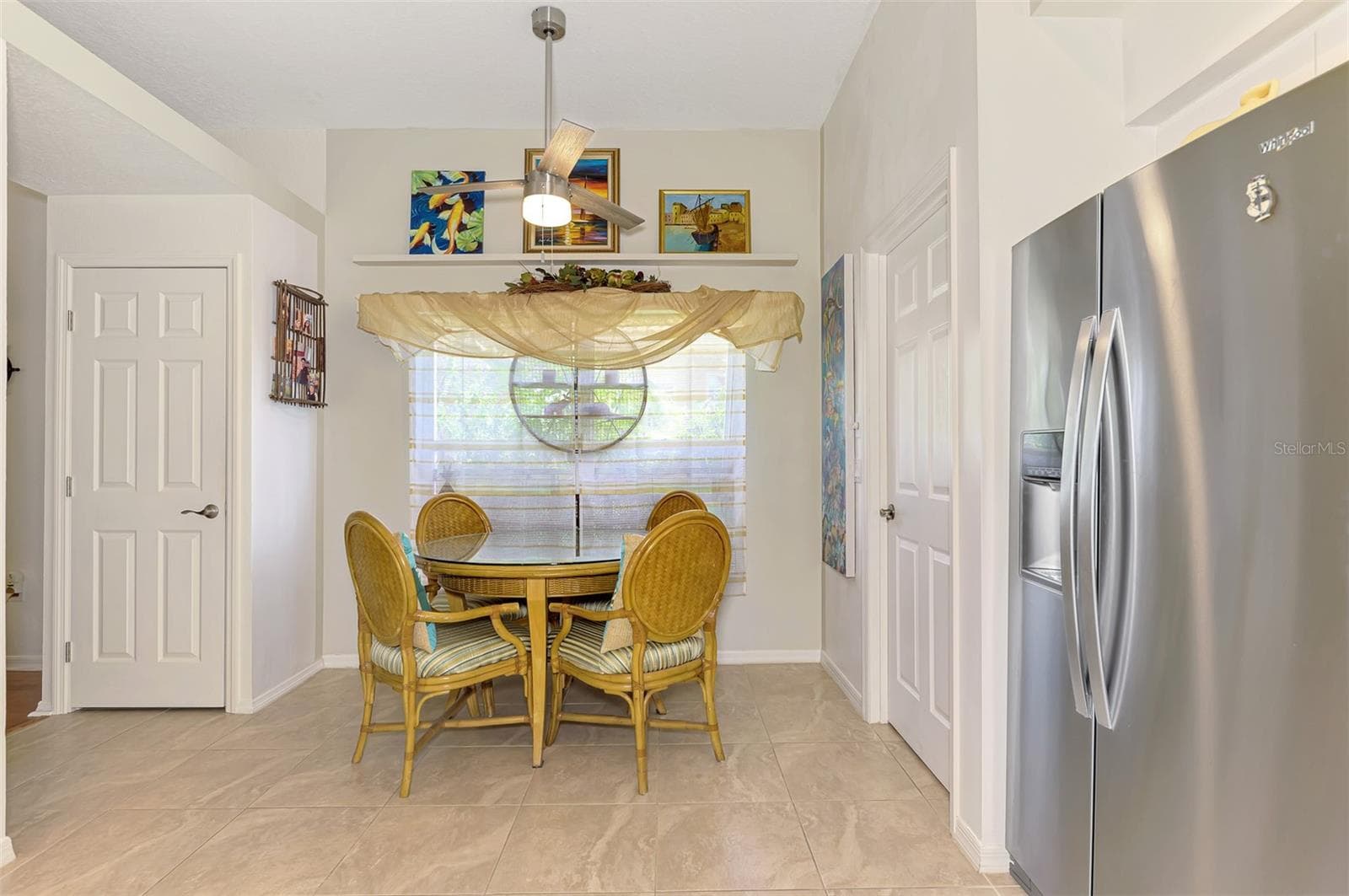 Kitchen dining area - 8252 PARKSIDE DR, ENGLEWOOD