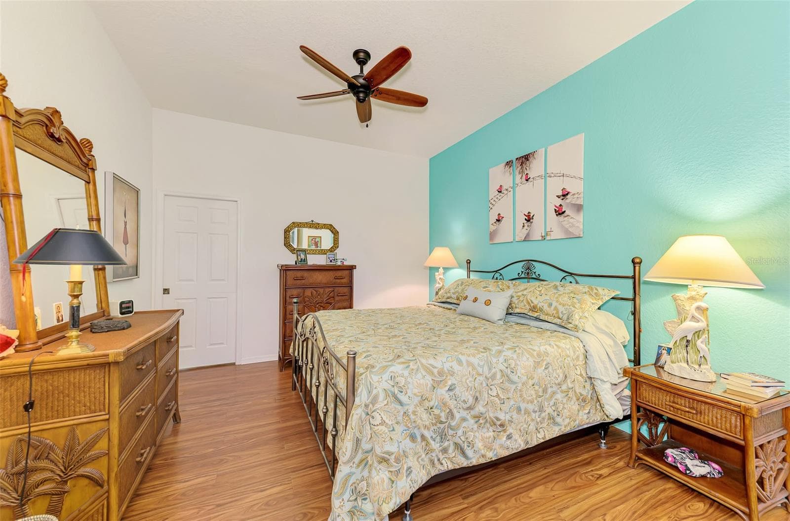 Spacious with ceiling fan - 8252 PARKSIDE DR, ENGLEWOOD
