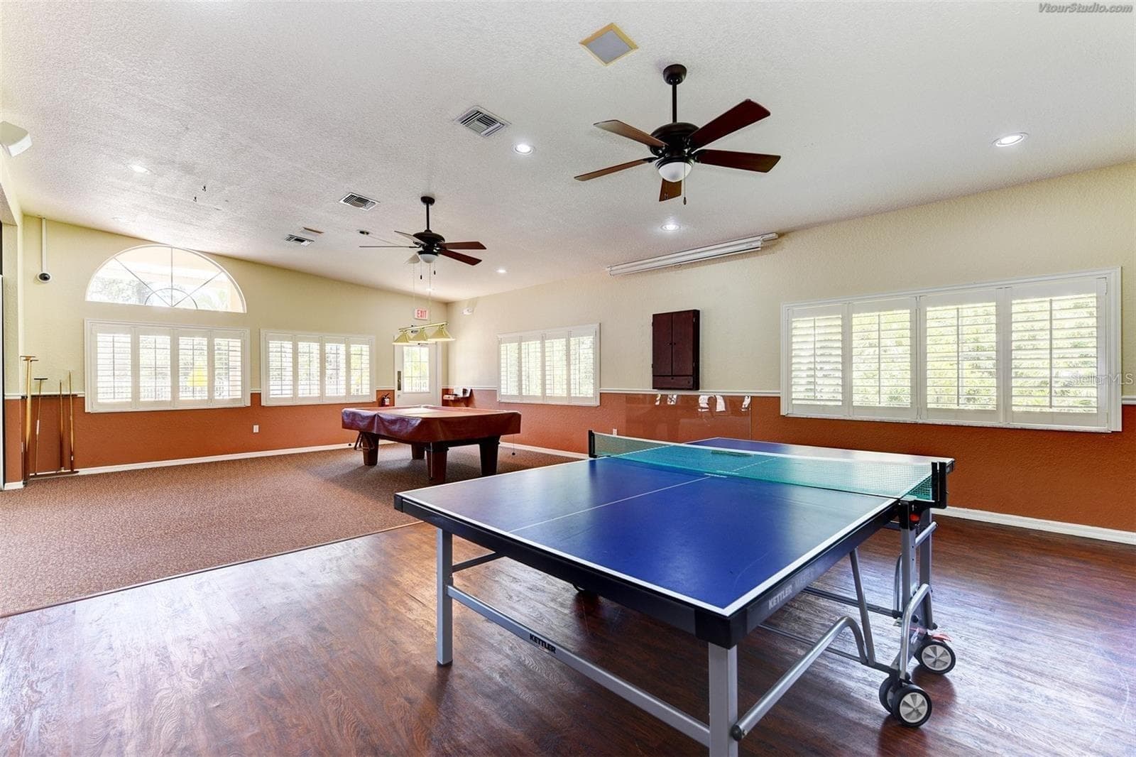 Billiards or Paddleball - 8252 PARKSIDE DR, ENGLEWOOD