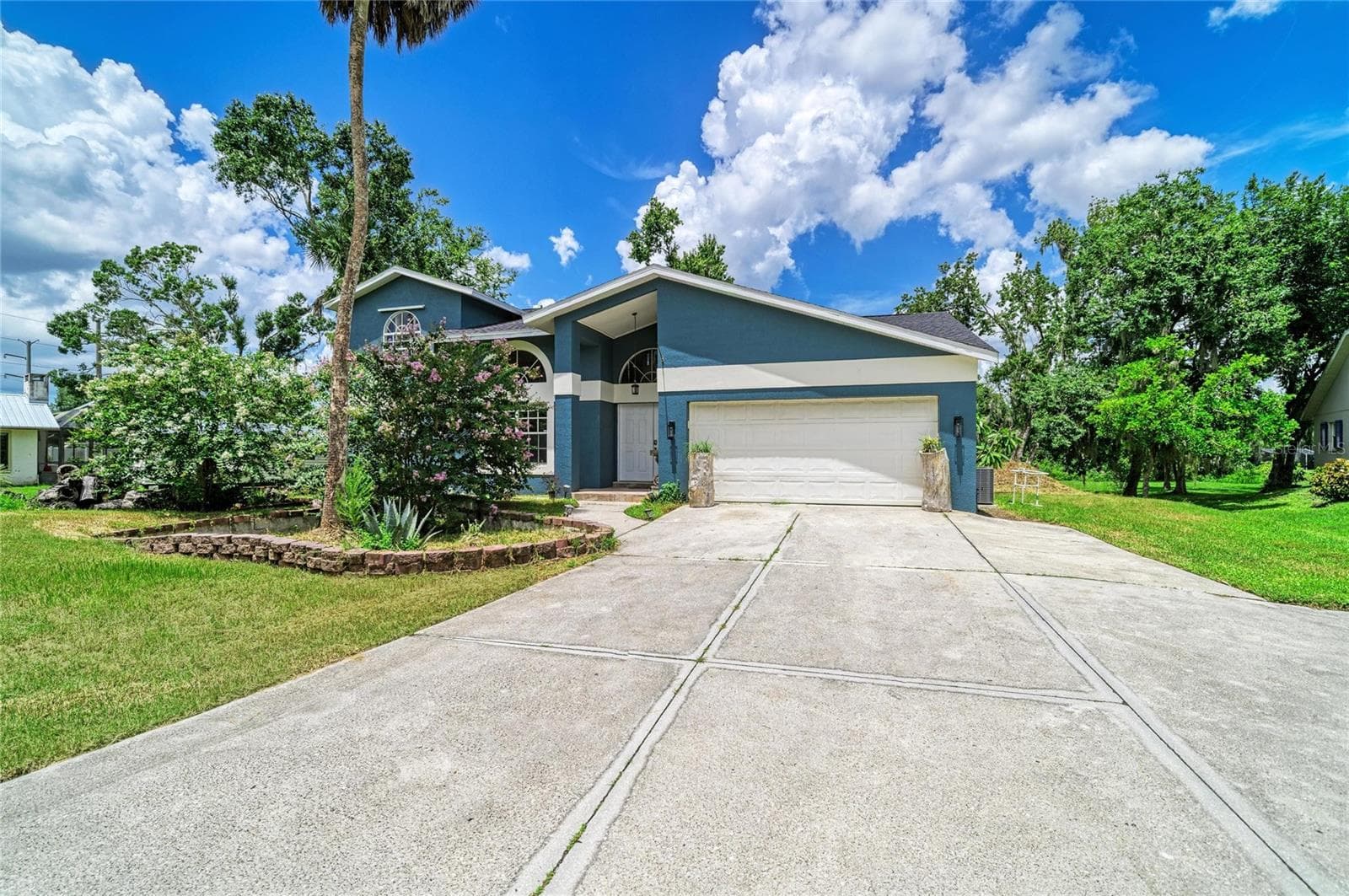 Single Family Residence at 6519 28TH AVE E, BRADENTON, photo 2 of 67