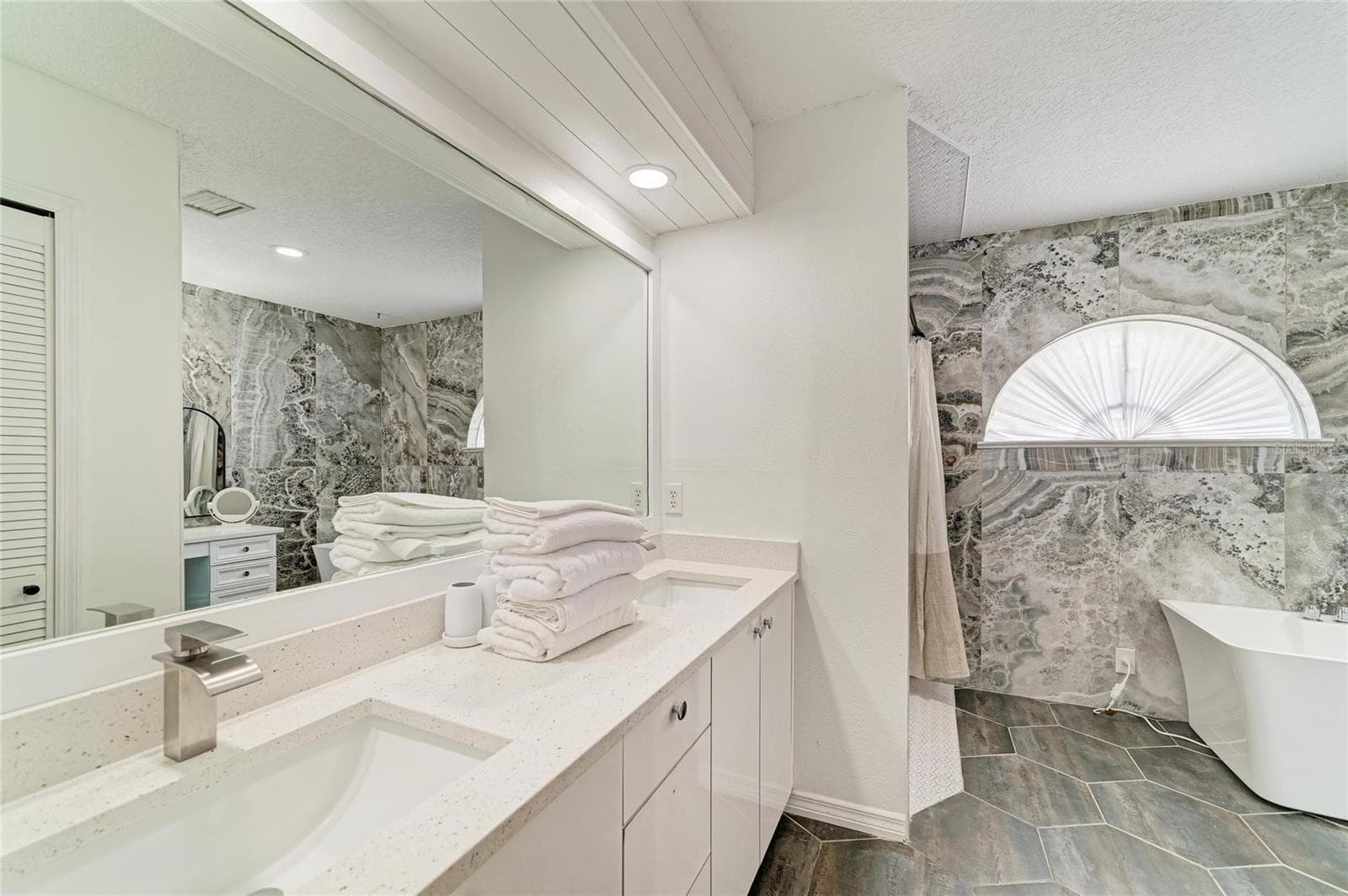 Updated Primary Bathroom with truly beautiful finishes. - 6519 28TH AVE E, BRADENTON