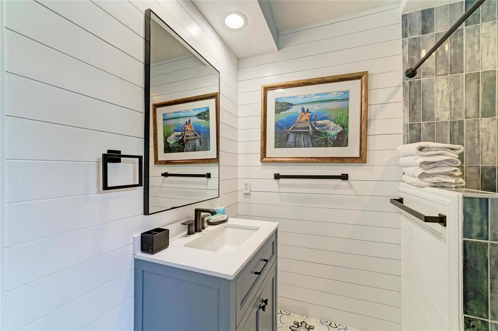 Bonus Room Bathroom - 6519 28TH AVE E, BRADENTON