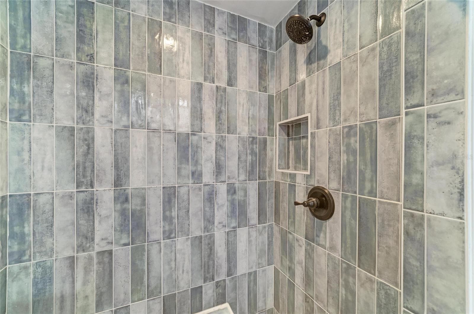 Gorgeous tile in shower! - 6519 28TH AVE E, BRADENTON
