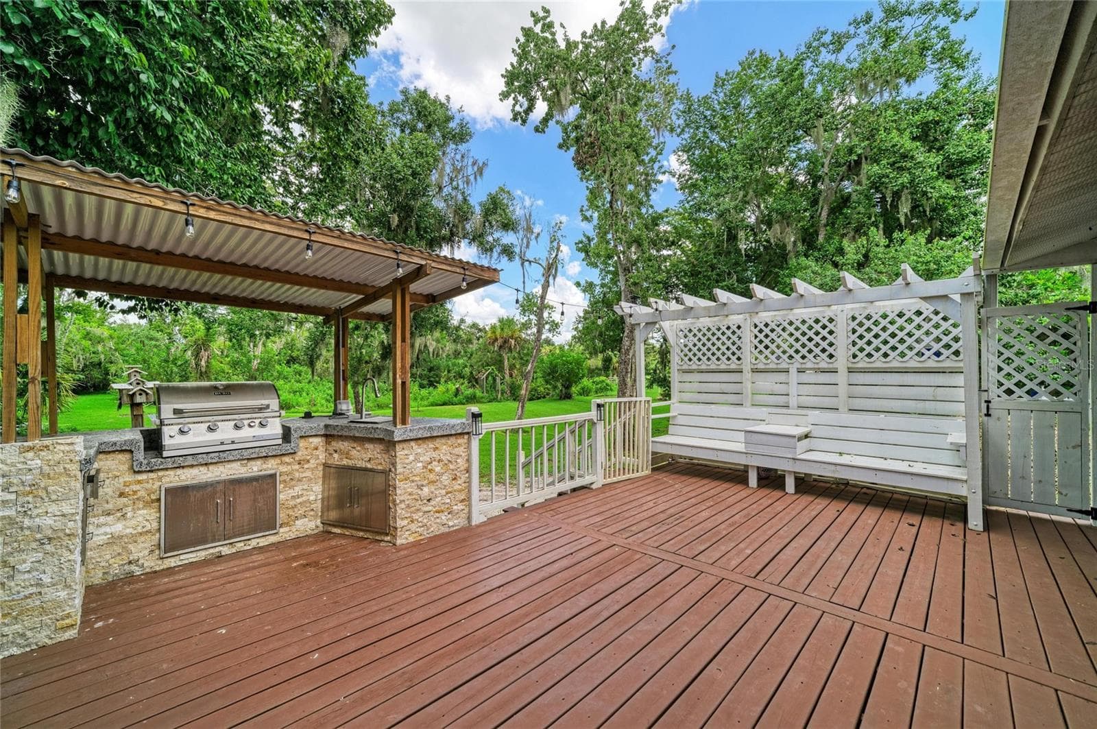 Deck with Summer Kitchen. - 6519 28TH AVE E, BRADENTON