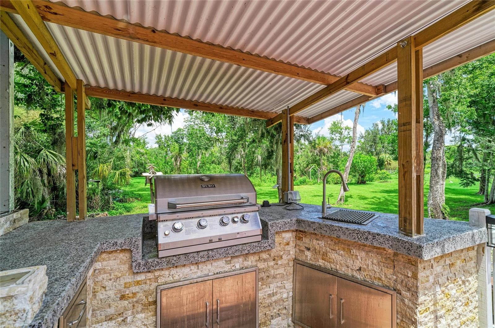 Summer Kitchen with Grill and sink. - 6519 28TH AVE E, BRADENTON