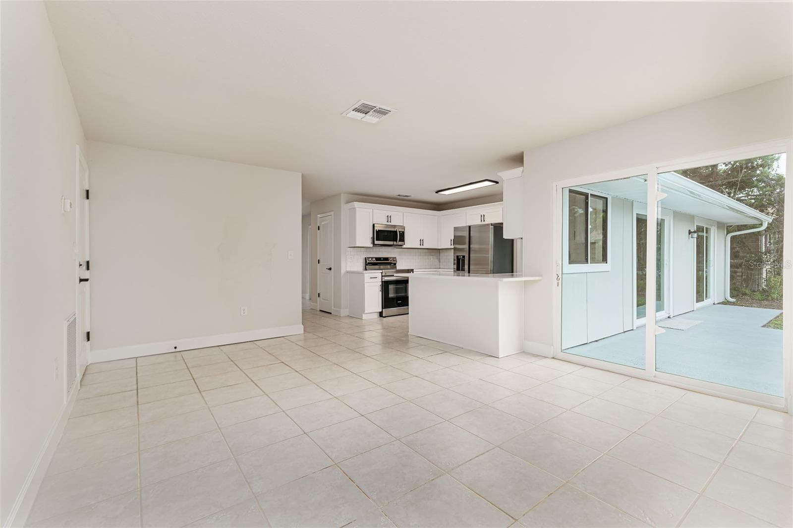 Single Family Residence at 4826 KIMBALL CT W, LAKELAND, photo 5 of 32