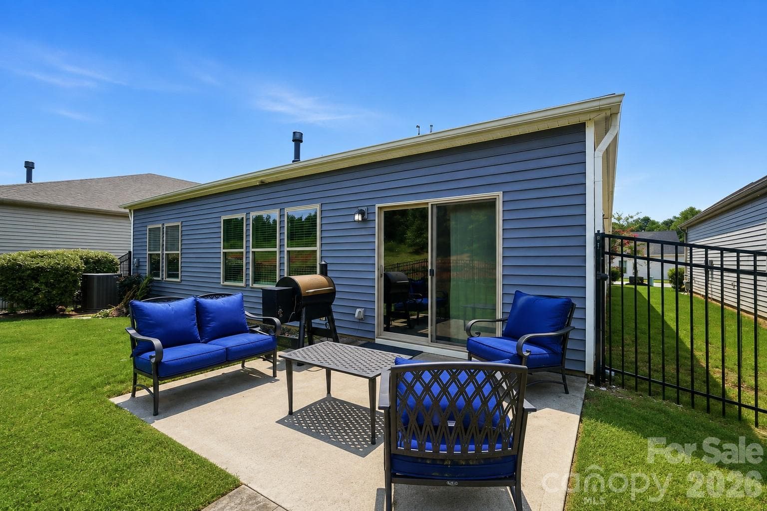 Single Family Residence at 9423 Festival Way, Charlotte, photo 19 of 26