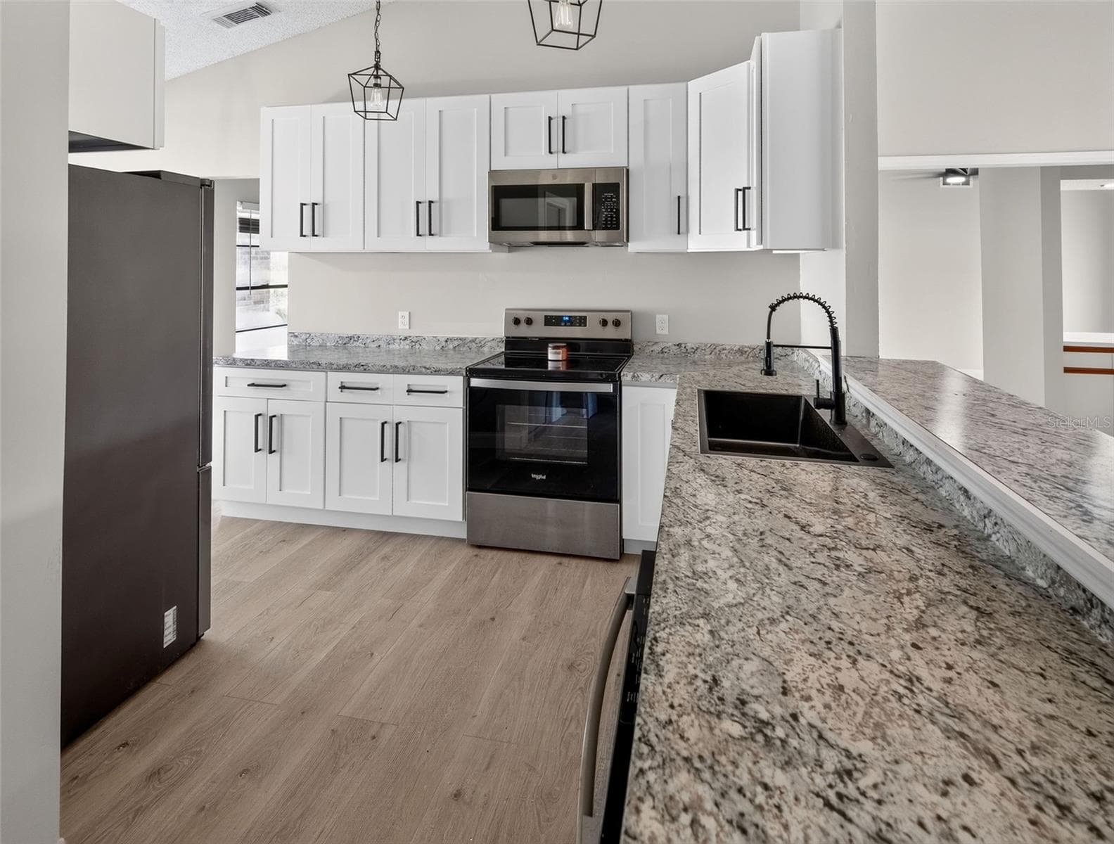 Single Family Residence at 10428 TARA DR, RIVERVIEW, photo 13 of 43