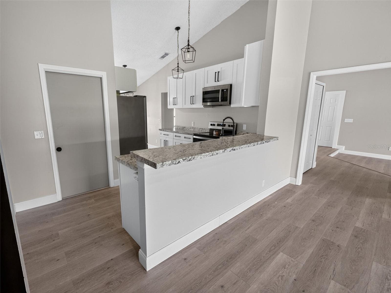 Single Family Residence at 10428 TARA DR, RIVERVIEW, photo 14 of 43