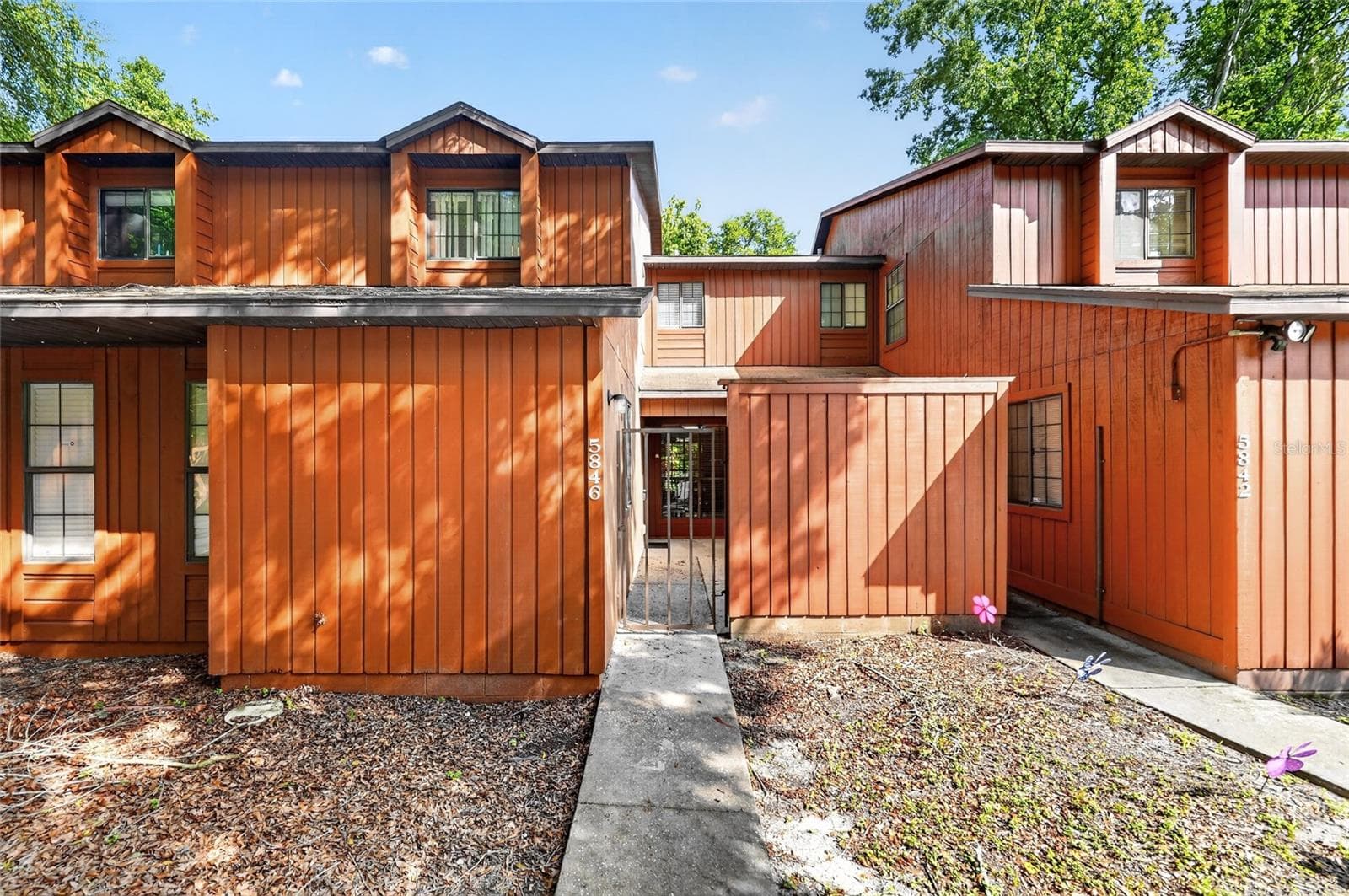 5846 SW 9TH PL