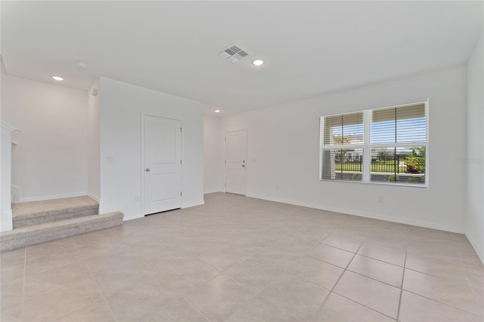 Townhouse at 15014 WINDFLOWER ALY, WINTER GARDEN, photo 4 of 22
