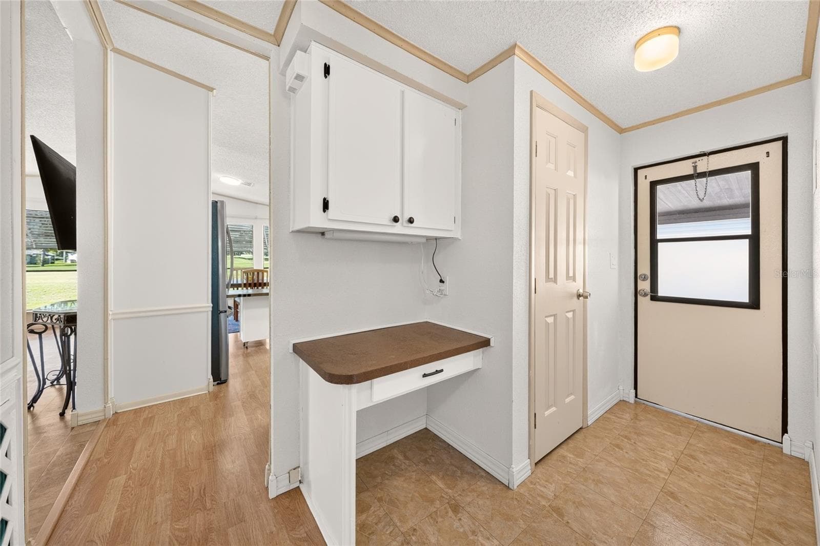 Foyer Entry with Desk - 1712 W SCHWARTZ BLVD, THE VILLAGES