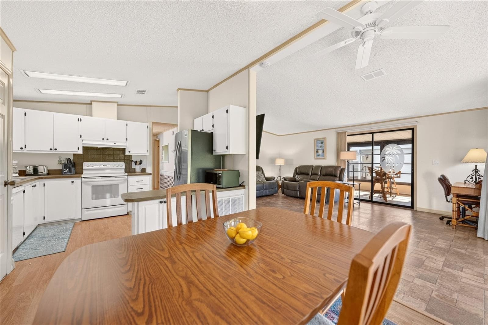Kitchen - 1712 W SCHWARTZ BLVD, THE VILLAGES