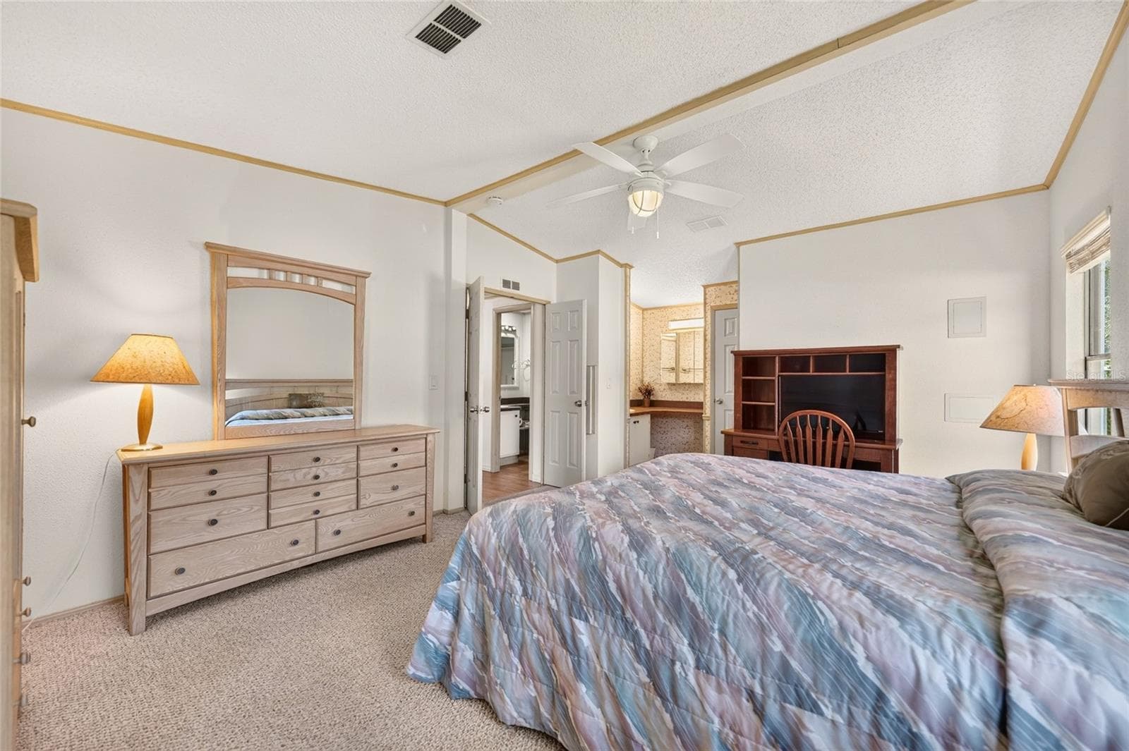 Primary Suite - 1712 W SCHWARTZ BLVD, THE VILLAGES