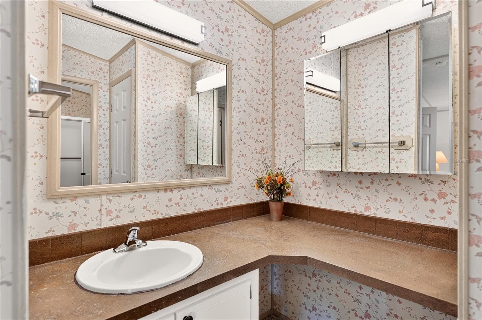 Primary Suite - 1712 W SCHWARTZ BLVD, THE VILLAGES