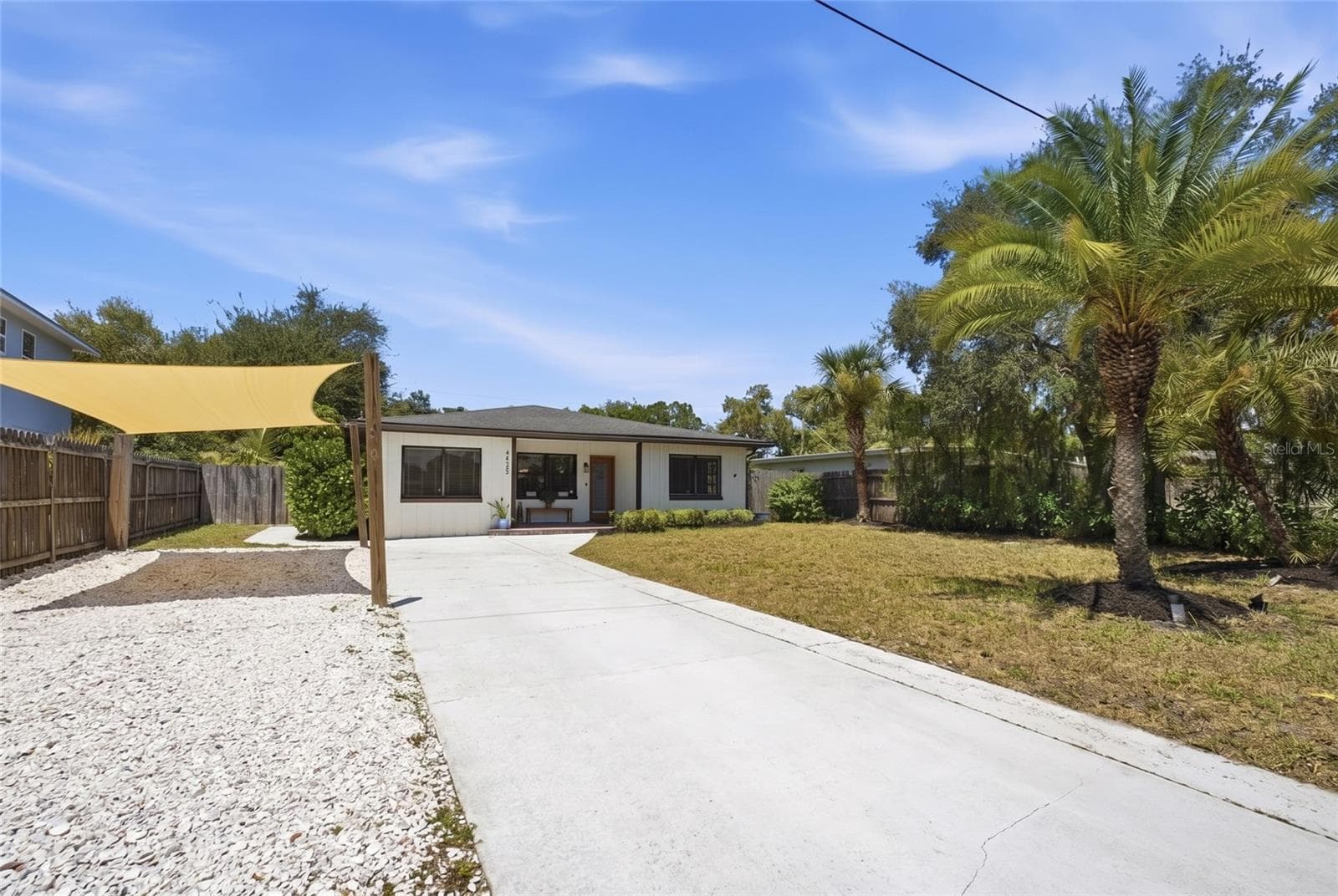 Single Family Residence at 4925 REMINGTON DR, SARASOTA, photo 2 of 38