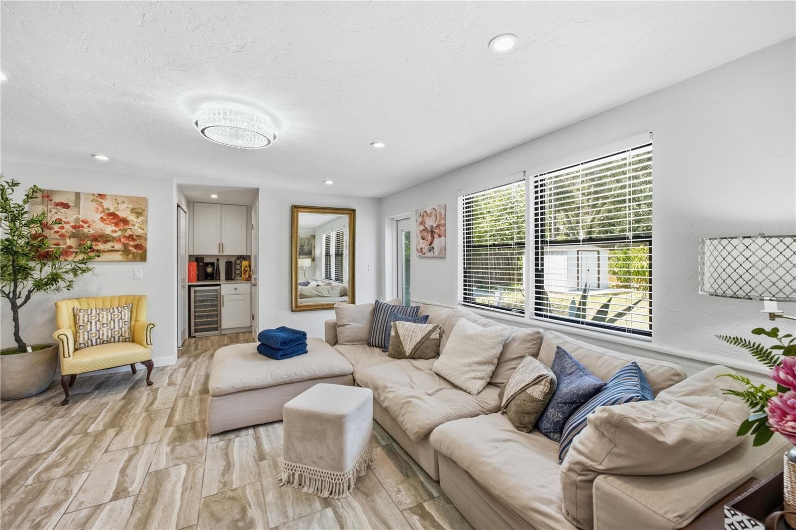 Single Family Residence at 4925 REMINGTON DR, SARASOTA, photo 15 of 38