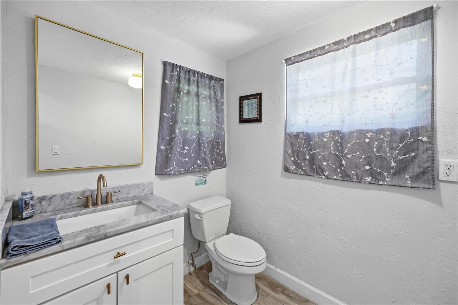 Single Family Residence at 4925 REMINGTON DR, SARASOTA, photo 35 of 38