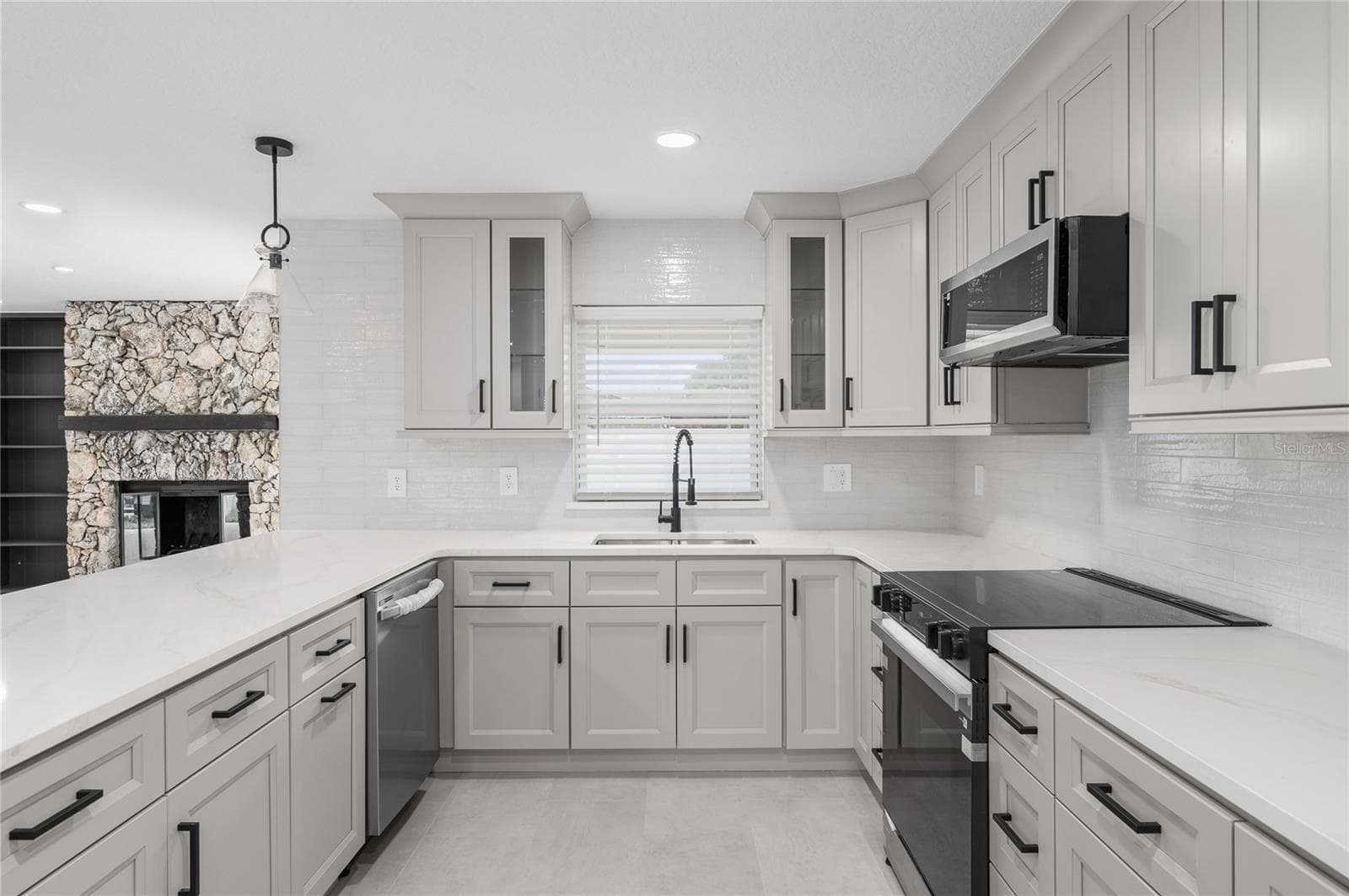 Single Family Residence at 5112 JEANNINE CT, ORLANDO, photo 14 of 52
