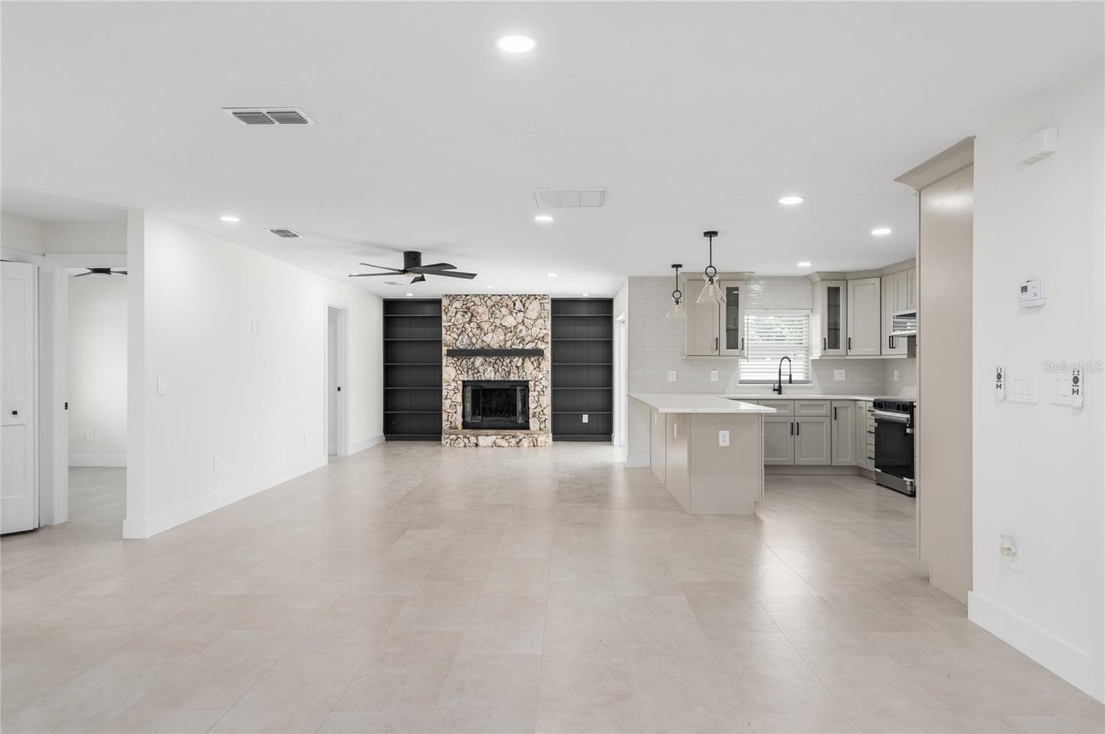 Single Family Residence at 5112 JEANNINE CT, ORLANDO, photo 22 of 52