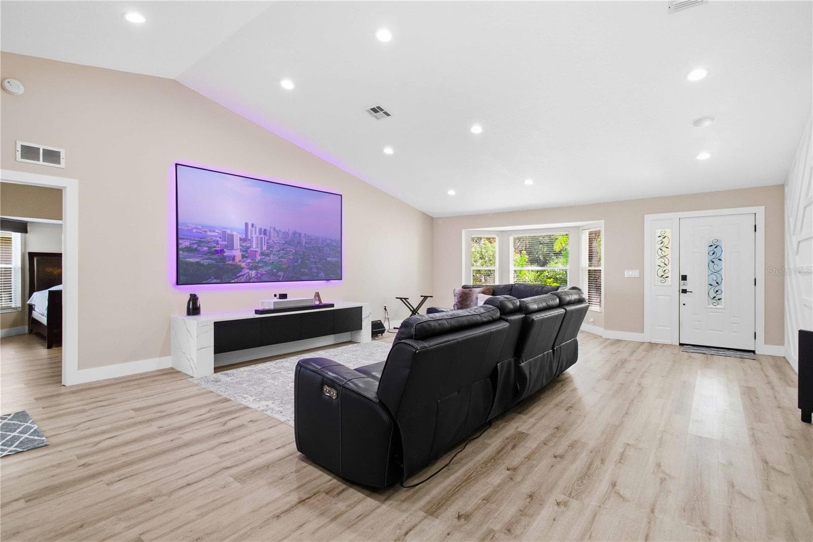 Single Family Residence at 5833 CARRIAGE DR, SARASOTA, photo 5 of 36