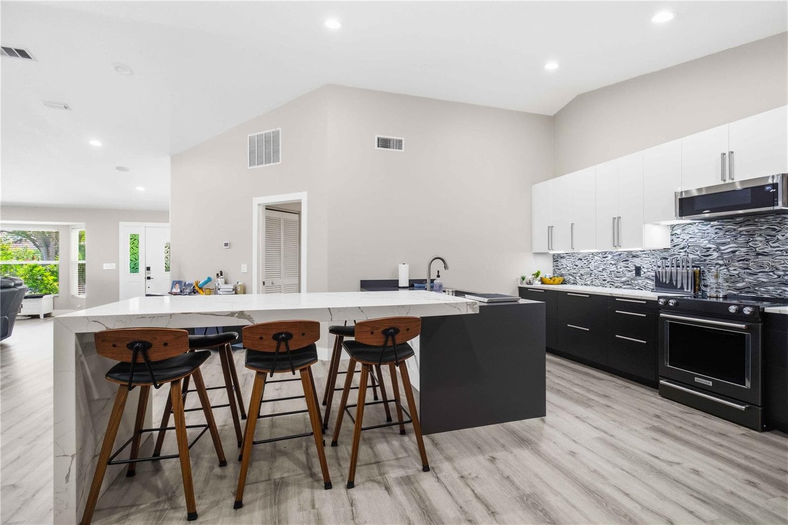 Single Family Residence at 5833 CARRIAGE DR, SARASOTA, photo 10 of 36