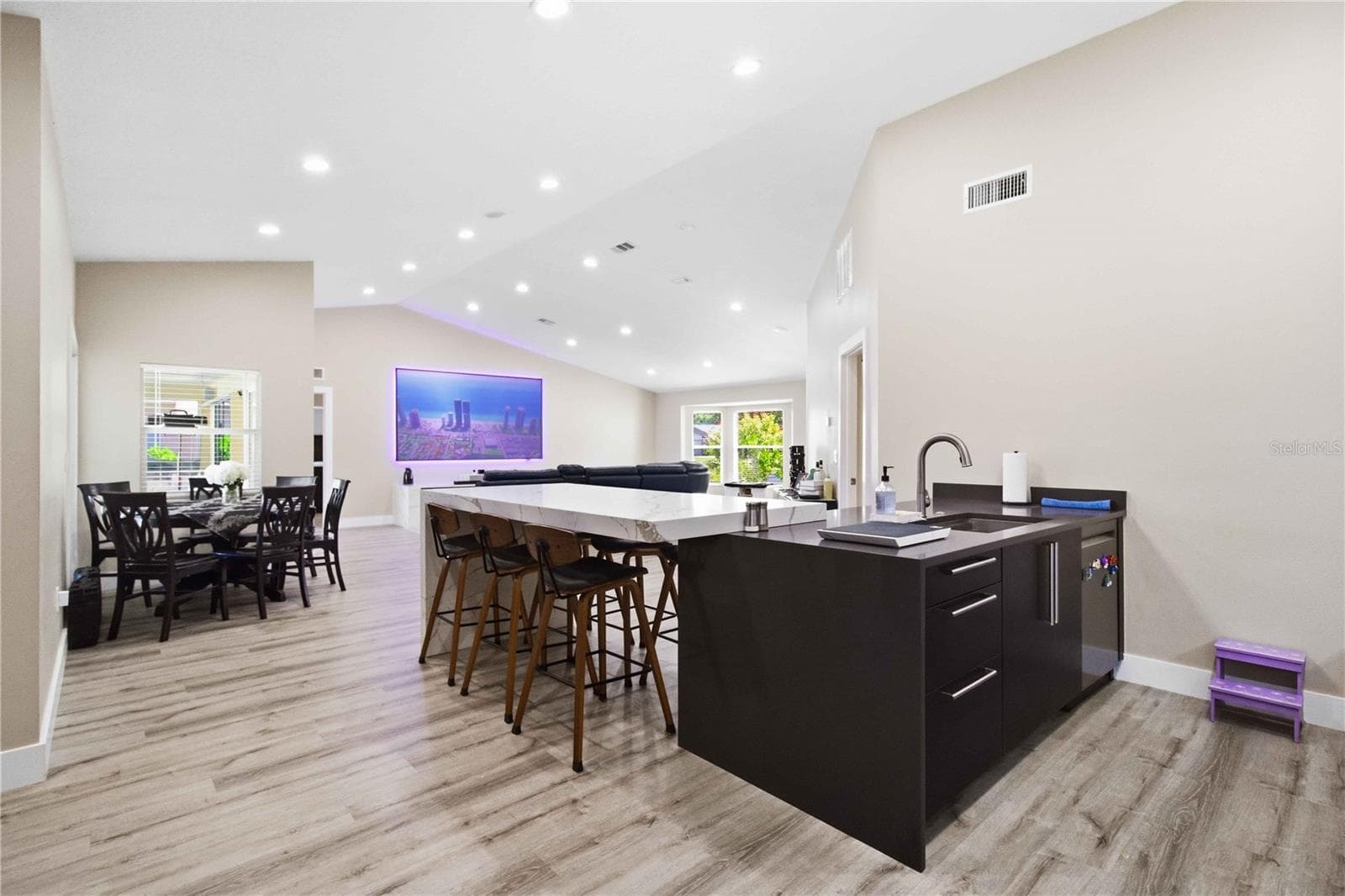 Single Family Residence at 5833 CARRIAGE DR, SARASOTA, photo 11 of 36