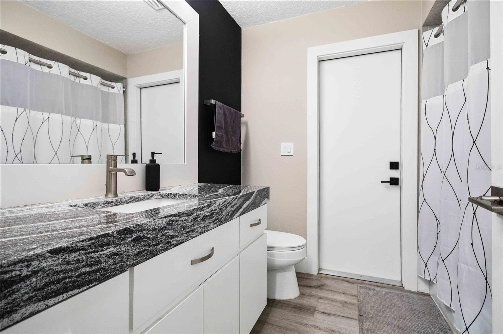Single Family Residence at 5833 CARRIAGE DR, SARASOTA, photo 18 of 36