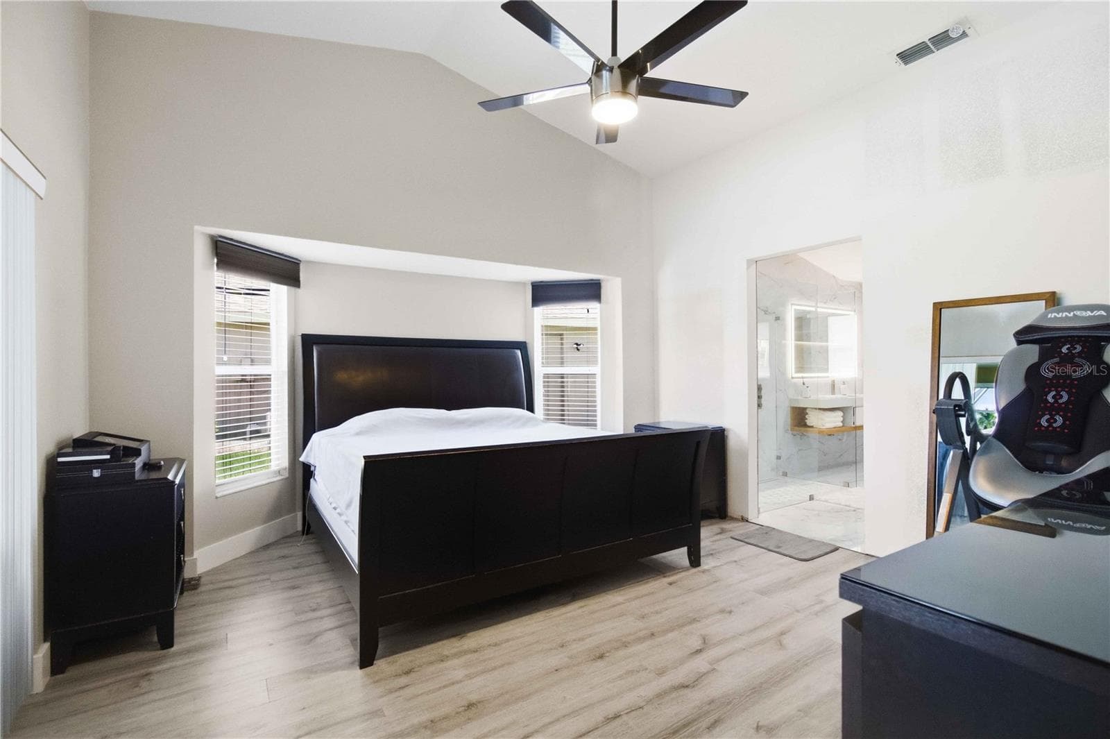 Single Family Residence at 5833 CARRIAGE DR, SARASOTA, photo 21 of 36