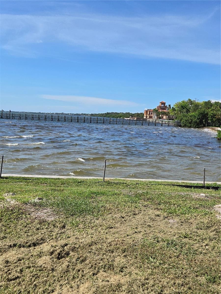 Land at 333 N. SHORE DR, SARASOTA, photo 3 of 3
