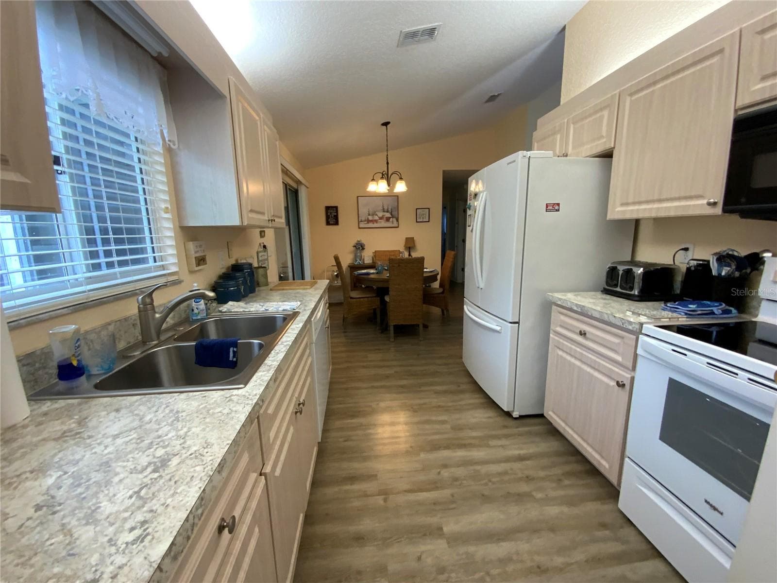 Single Family Residence at 9486 SE 173RD PL, SUMMERFIELD, photo 6 of 15