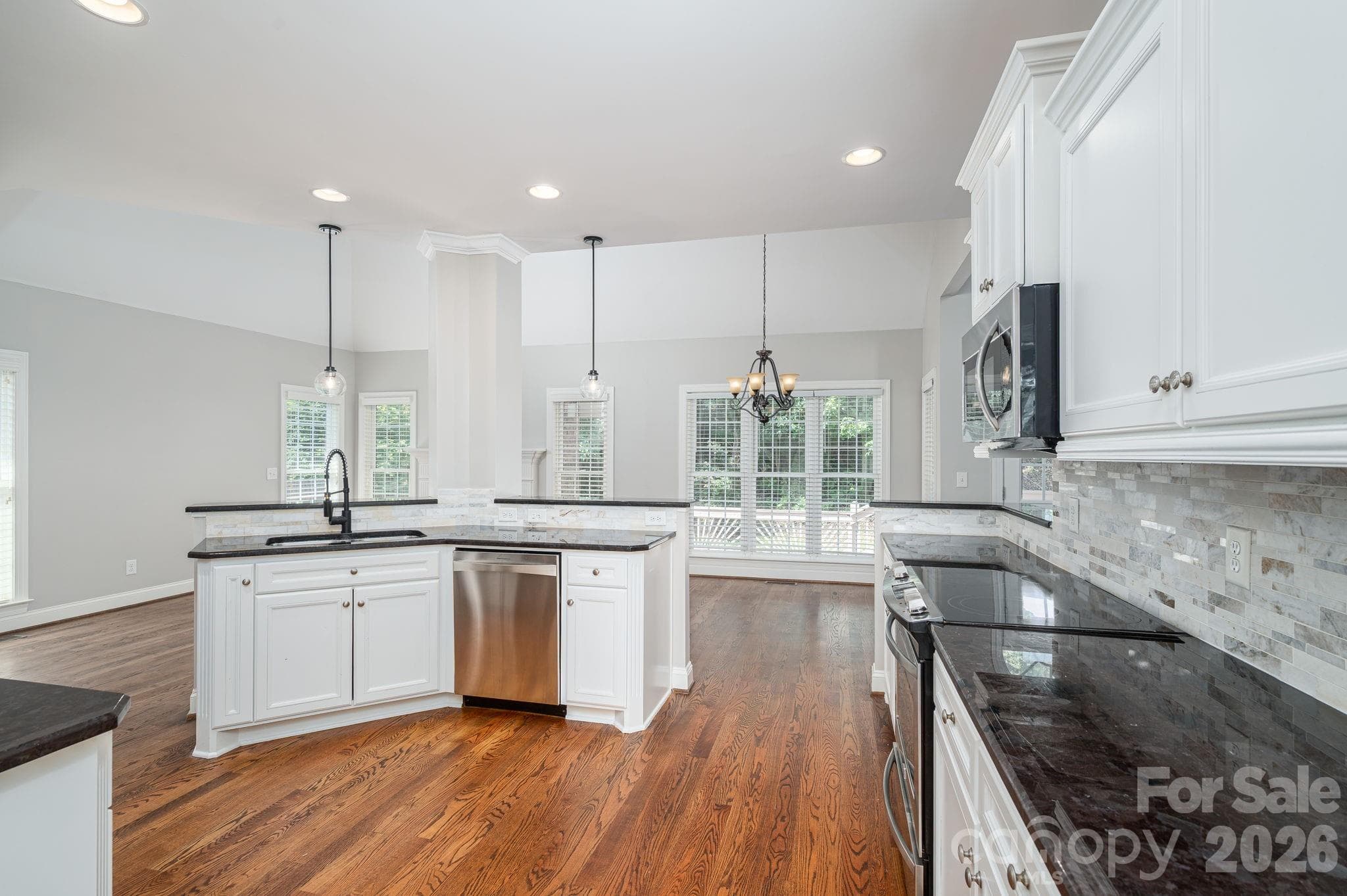 Single Family Residence at 4012 Saint Andrews Court, Cramerton, photo 14 of 58