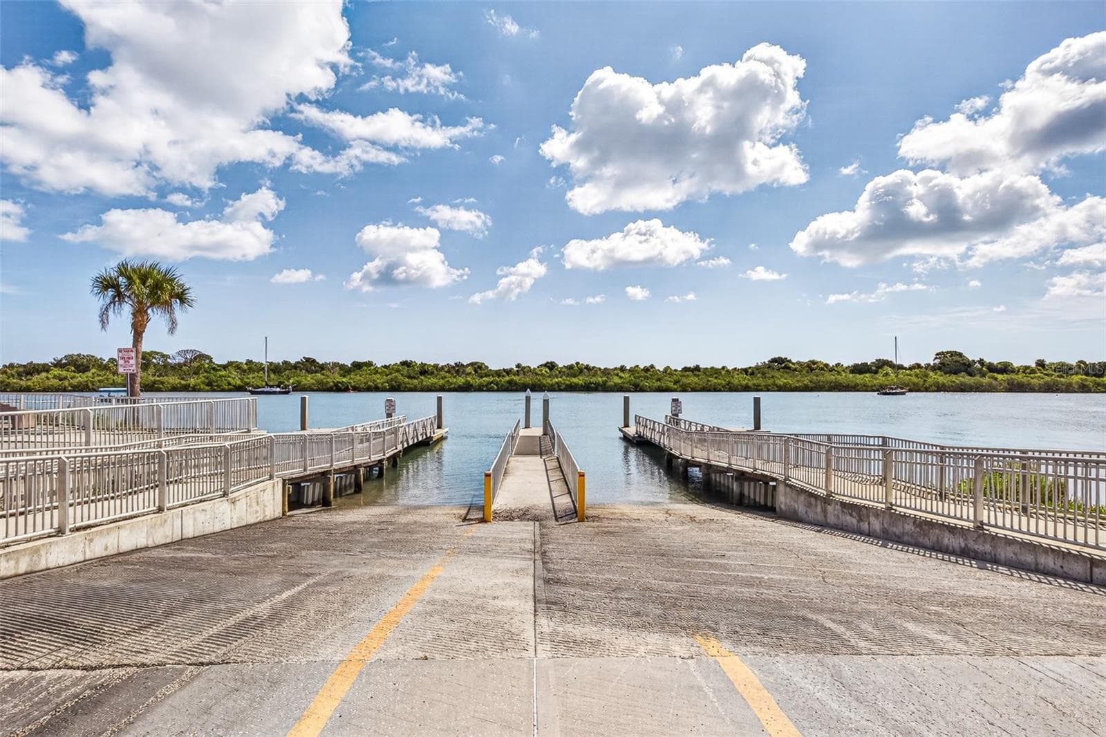 Local boat ramp - 2530 NORDMAN AVE, NEW SMYRNA BEACH